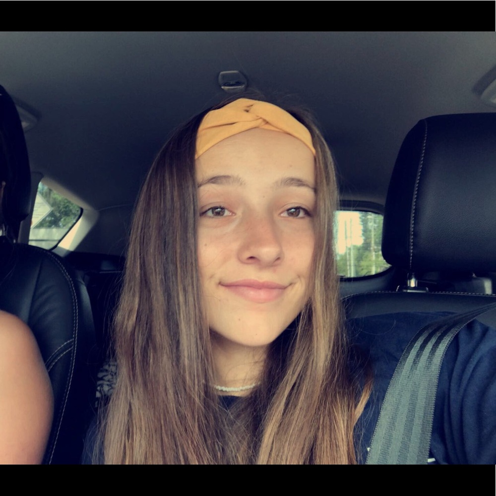 Meet your Posher, Suzanna